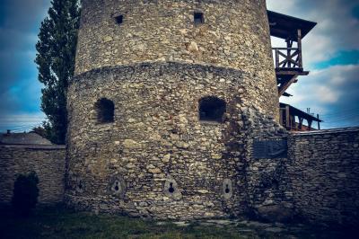 Два поверхи вежі Летичівського замку